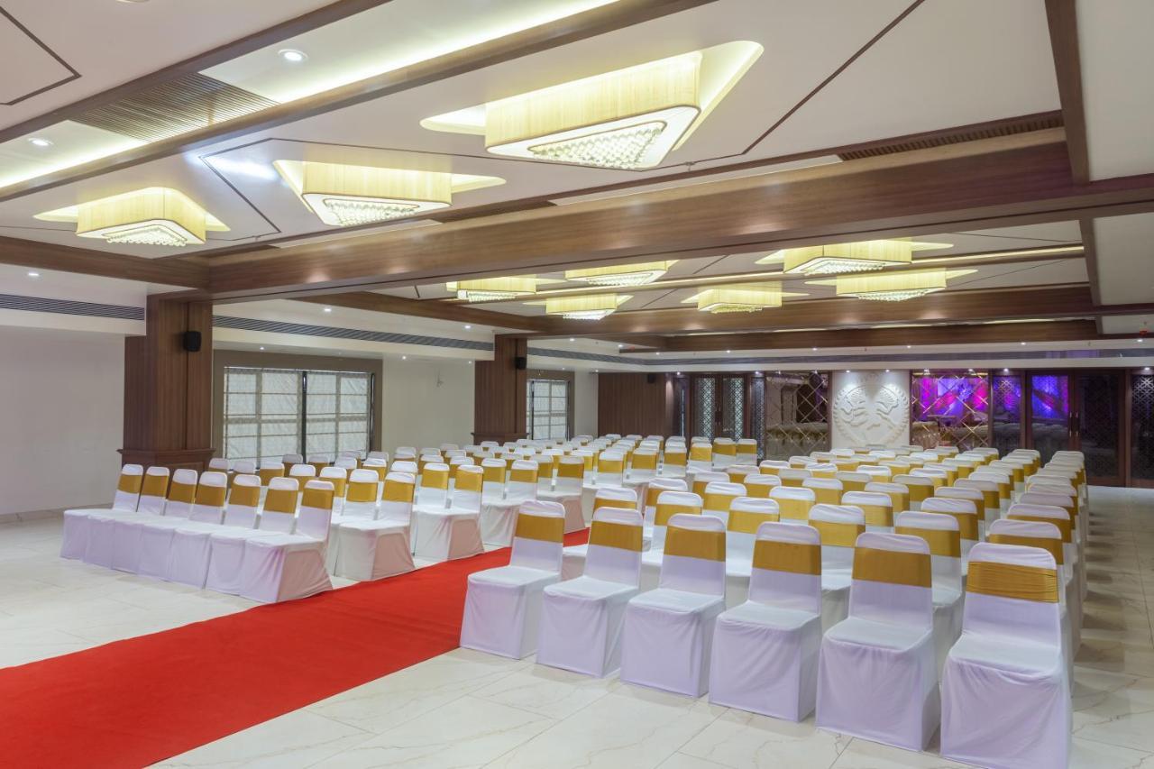 בהיאנדר Krishna Palace Hotel מראה חיצוני תמונה